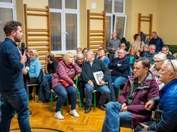 Łódź. Spotkanie o remontach dróg na Chojnach i Dąbrowie. Po raz kolejny wysoka frekwencja