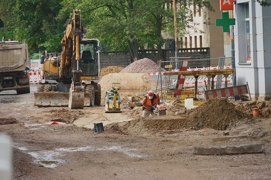 Łódź. Remont Kniaziewicza w Łodzi. Podbudowa pod nową drogę i zmiany w ruchu