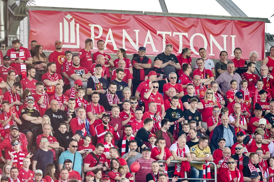 Kibice na meczu Widzewa Łódź