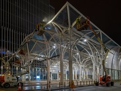 Wielkie sprzątanie Stajni Jednorożców. Przystanek umyty po sam dach!