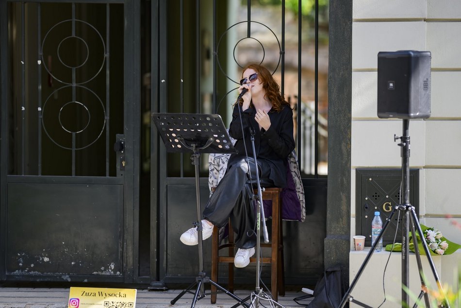 Łódź. Włókiennicza Unplugged w Łodzi. Zuzanna Wysocka wystąpiła przed liczną publicznością