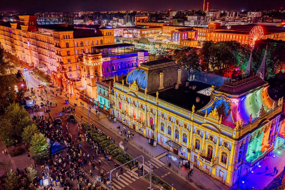 Łódź. Po prostu magia! Pałac Poznańskich zachwyca na Light Move Festival 2025