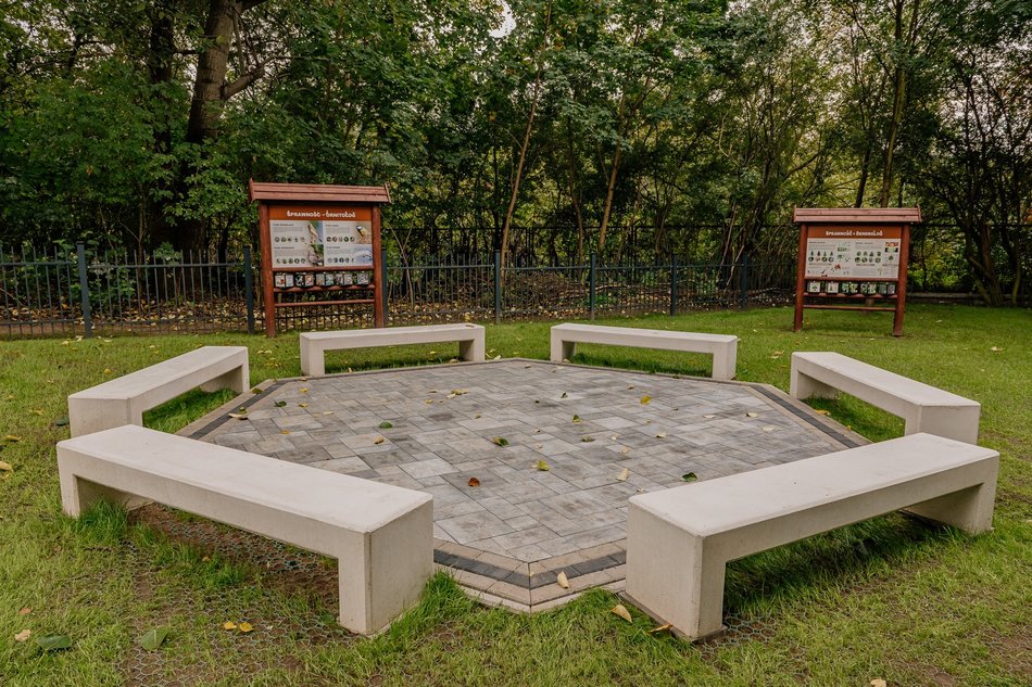 Ławki sensoryczny w Szkole Podstawowej nr 56