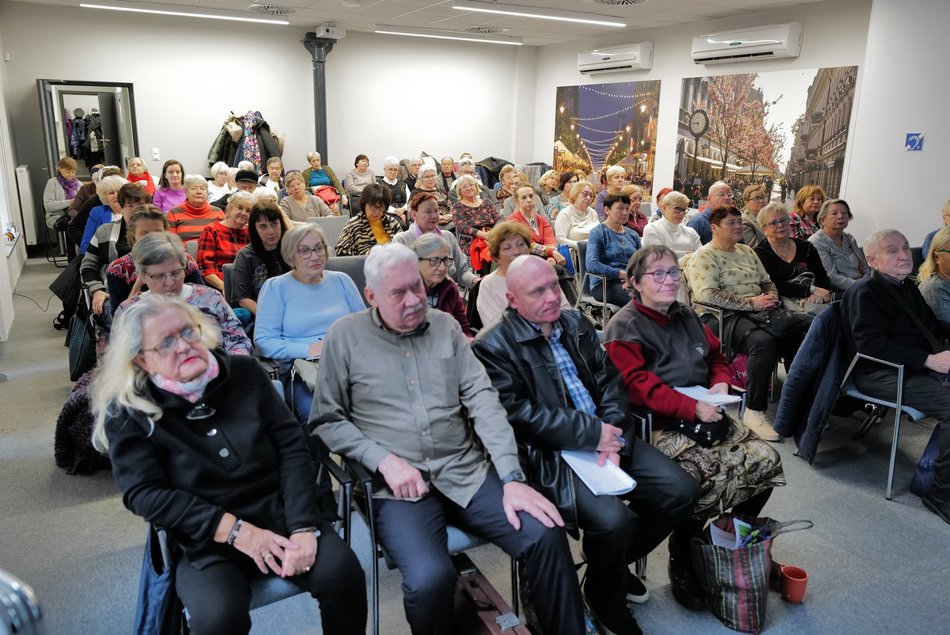 Łódź. Przyjdź na Akademię Świadomego Seniora w Łodzi i sprawdź, jak zadbać o cyfrowe bezpieczeństwo