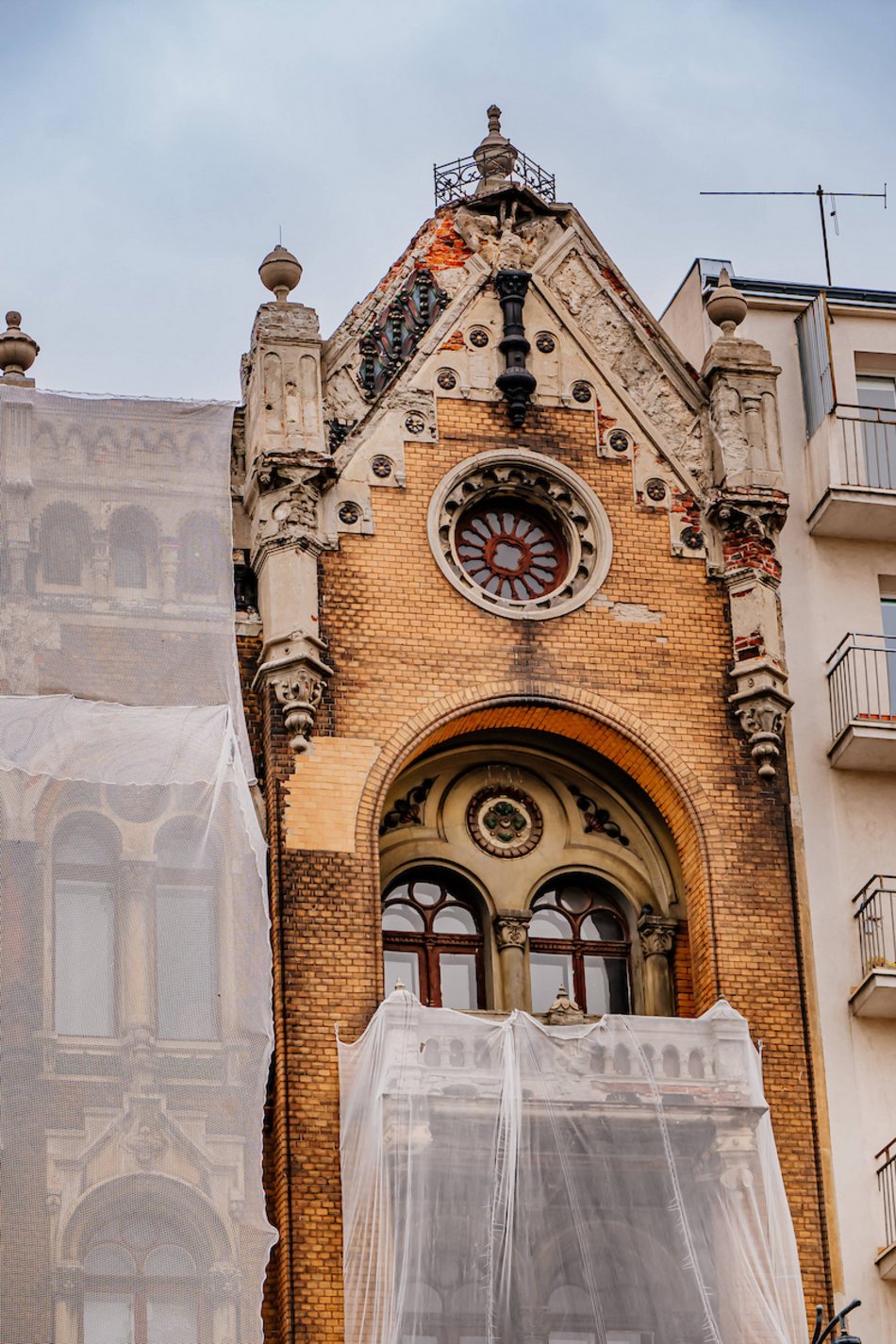 Łódź. Słynna kamienica z nietoperzami przejdzie remont! Perła architektoniczna odzyska dawny blask