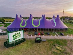 Łódź. Miasteczko festiwalowe gotowe na Łódź Summer Festival 2025. Te zdjęcia mówią wszystko! [ZDJĘCIA]