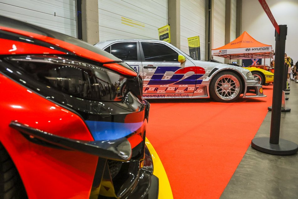 Łódź. Hot Wheels opanowały halę Expo Łódź! Setki miniatur aut, wyścigi na żywo i nie tylko!