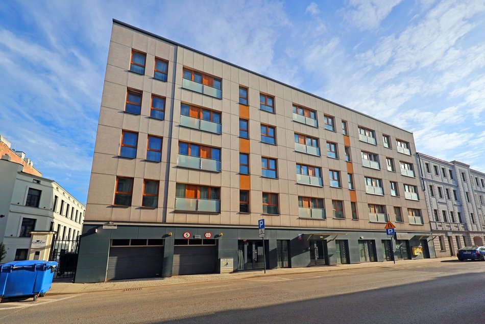 Łódź, budynki plomby pomiędzy kamienicami