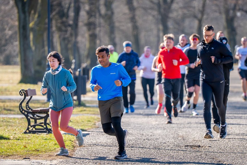 Łódź. Parkrun w Parku Poniatowskiego w Łodzi. Brałeś udział w biegu? Znajdź się na zdjęciach!