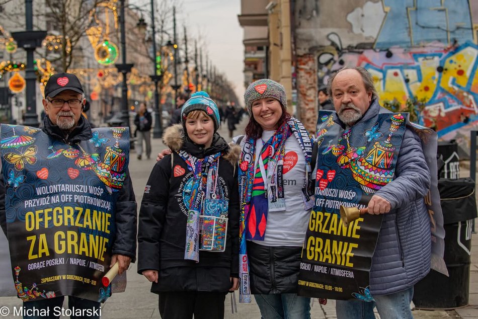 Łódź. OFF Piotrkowska w Łodzi gra z WOŚP! Największa puszka, „Grzanie za Granie!”, licytacje i więcej