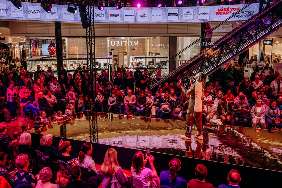 Łódź. Manufaktura Fashion Week w Łodzi. Kolekcja Jarosława Ewerta, koncert Andrzeja Piasecznego i więcej