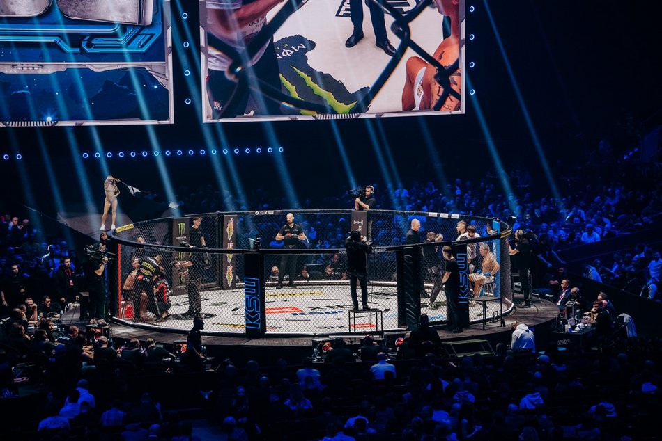 KSW w Atlas Arenie. Dwie emocjonujące walki mistrzowskie z zawodnikami z Łodzi