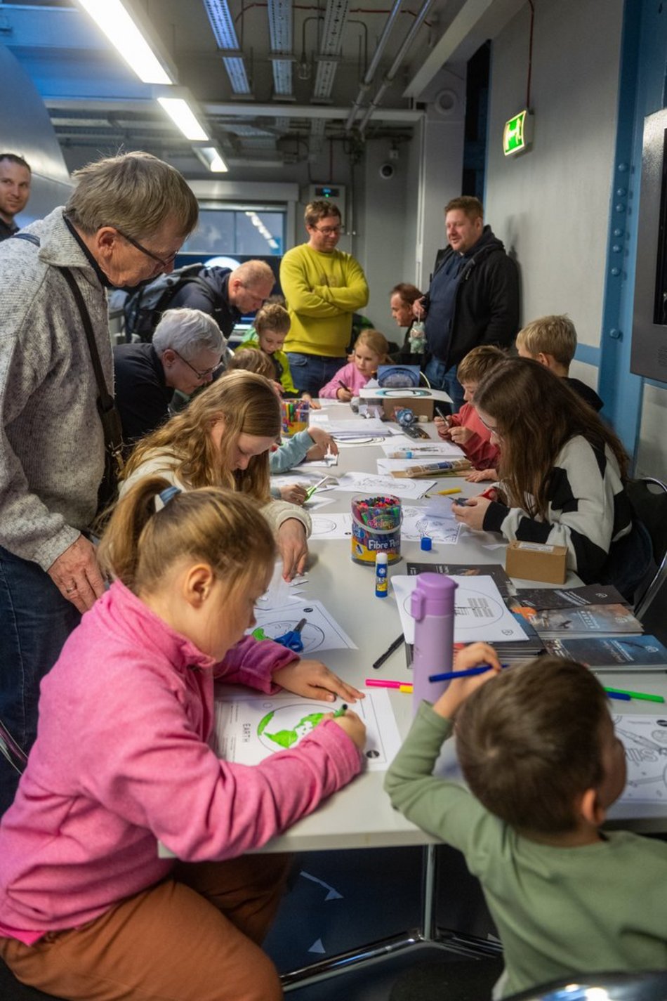 Łódź. Sławosz Uznański-Wiśniewski w EC1 Łódź. Tłumy łodzian na spotkaniu z astronautą