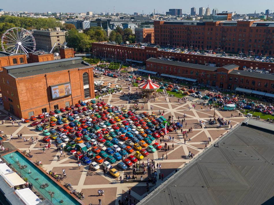 Zlot Maluchów w Manufakturze