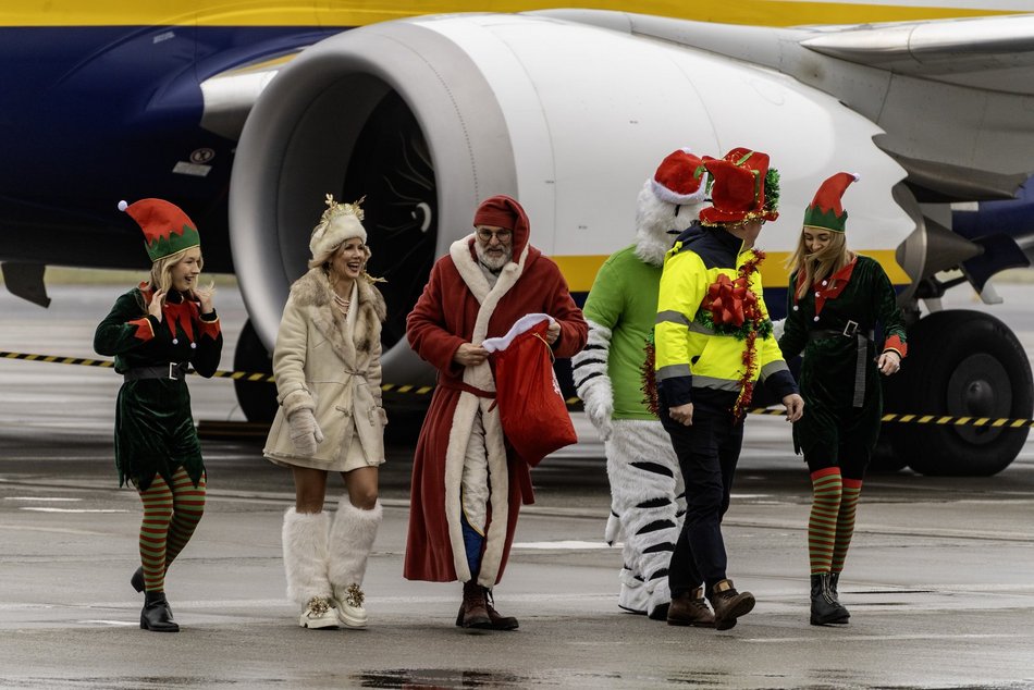 Święty Mikołaj wylądował na lotnisku w Łodzi