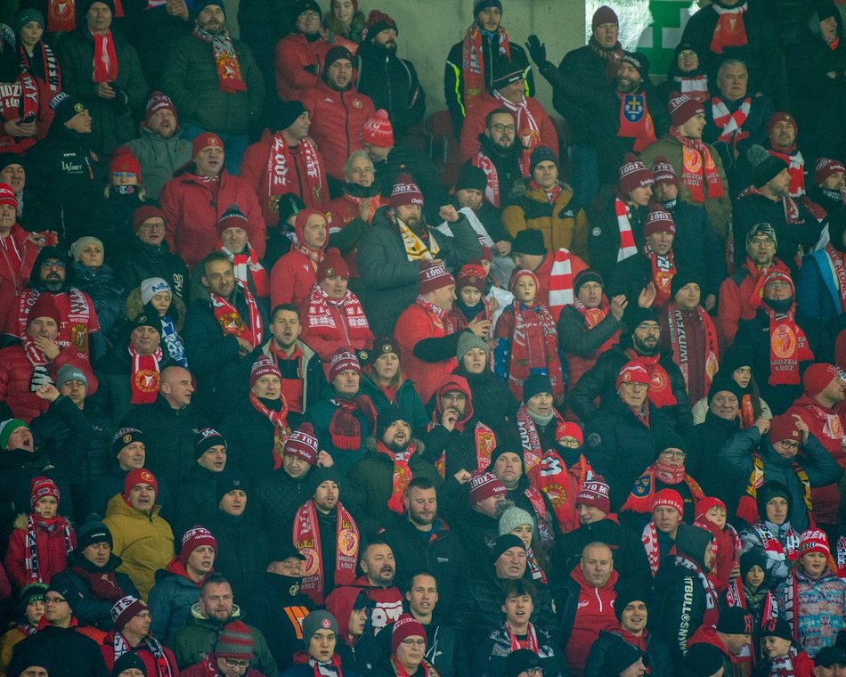 Kibice na meczu Widzewa Łódź z Pogonią Szczecin