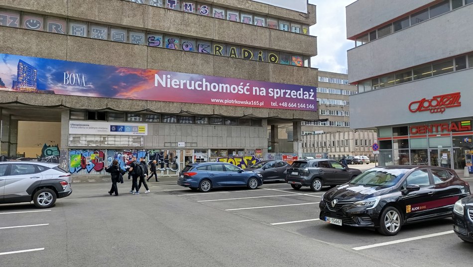 Łódź. Biurowiec Centralu w Łodzi na sprzedaż. Za ile można kupić kultowy budynek z lat 70.?