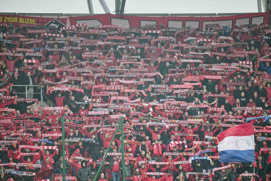 Kibice na meczu Widzewa Łódź z Jagiellonią Białystok