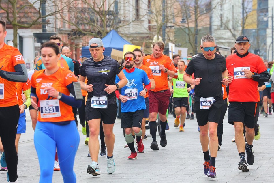 Łódź. DOZ Maraton Łódź 2026. Brałeś udział w biegu na 10 km? Znajdź się na zdjęciach!