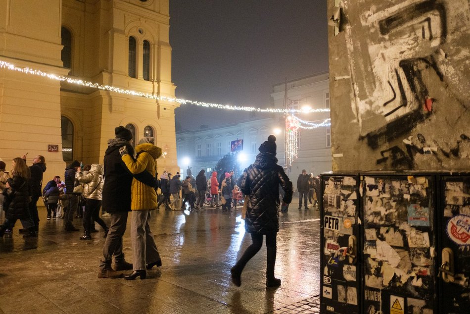 Tłumy na otwarciu Jarmarku Bożonarodzeniowego w Łodzi. Byłeś/aś? Znajdź się na zdjęciach!