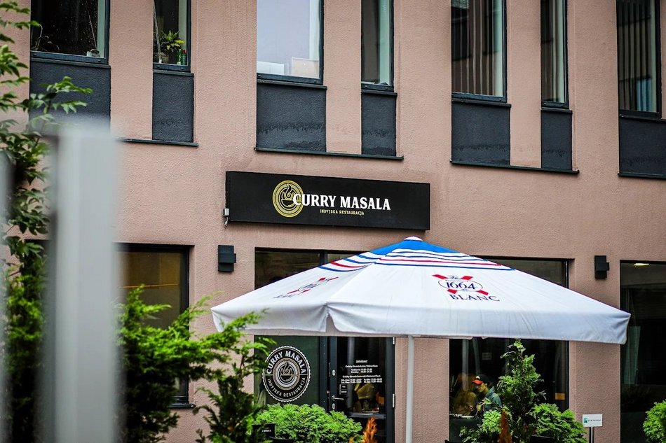 Łódź. Restauracje, siłownia, pilates przy skrzyżowaniu marszałków