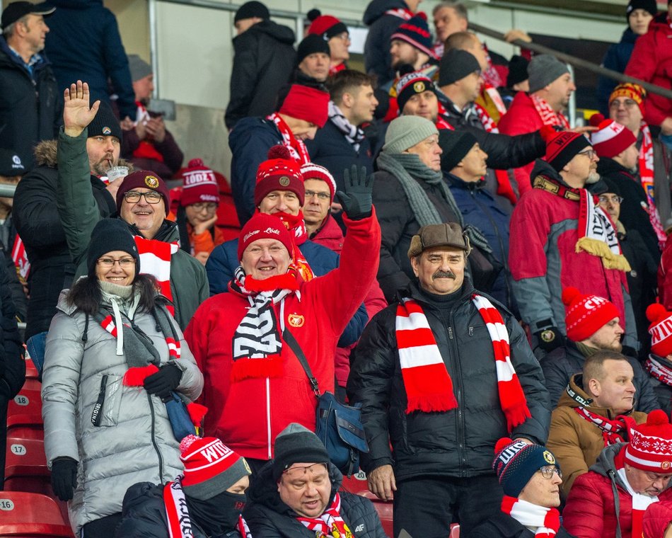 Kibice na meczu Widzewa Łódź z Pogonią Szczecin