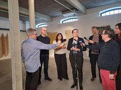 Xawery Wolski w CMWŁ. Wystawa „Sploty" artysty znanego na całym świecie z monumentalnych rzeźb