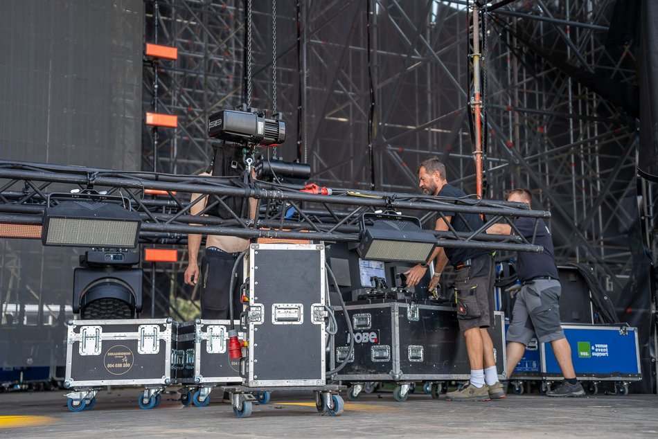 Łodź Summer Festival 2025. Zobacz, jak powstaje festiwalowe miasteczko