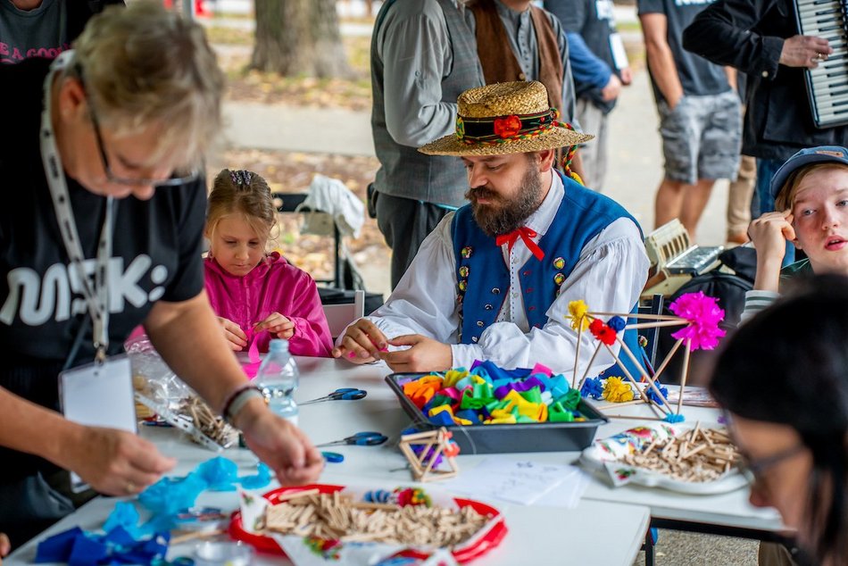 Łódź. Piknik w parku Śledzia w Łodzi. Atrakcje dla całej rodziny!