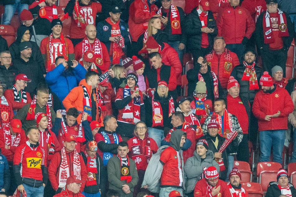 Kibice na meczu Widzewa Łódź z Radomiakiem Radom