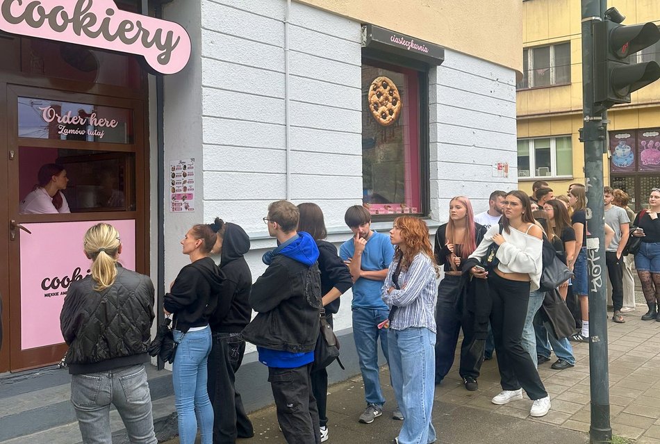 Łódź. Cukiernia, która szturmem podbiła podniebienia łodzian. Co zjemy w Cookiery?