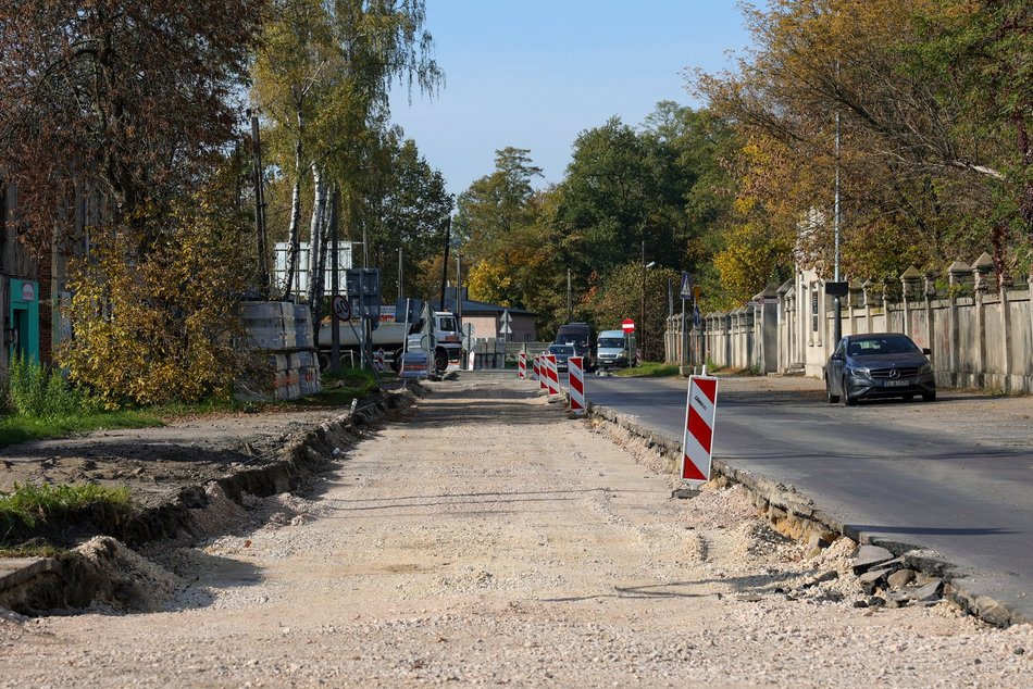 widok na roboty drogowe na ulicy Aleksandrowskiej