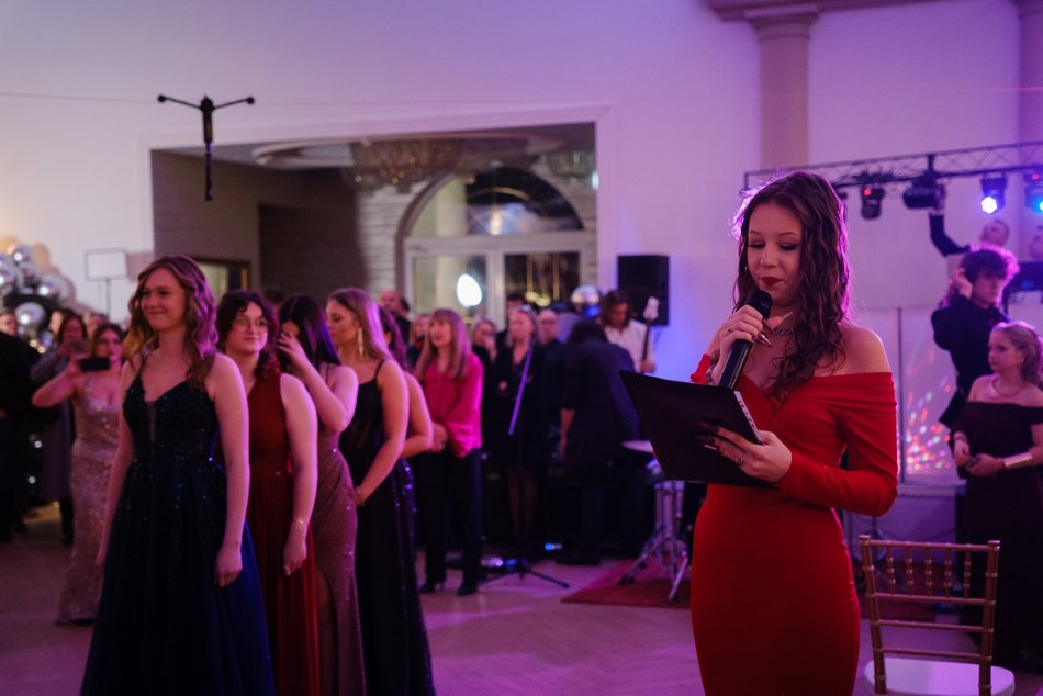 Studniówka XV w Łodzi. Niezapomniane chwile i piękne wspomnienia