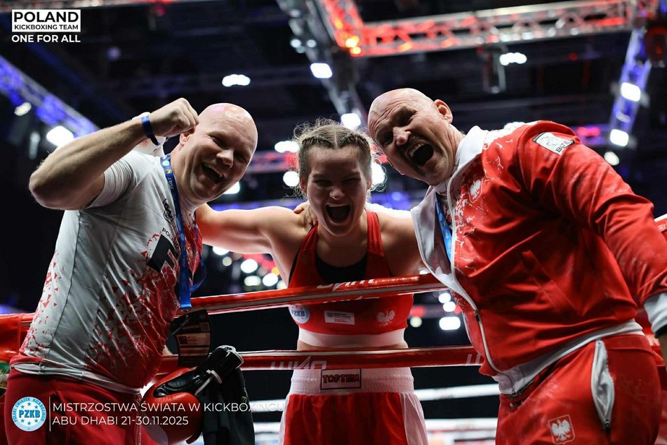 Amelia Kostrzewa po(d)biła Abu Dhabi! Łodzianka mistrzynią świata w kickboxingu full contact!