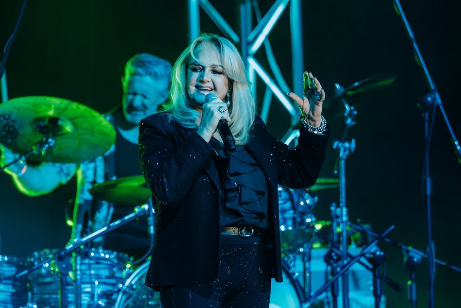 Łódź. Bonnie Tyler dała czadu w Sport Arenie w Łodzi! Nie byłeś? Zobacz!