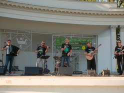 Łódź. Morskie opowieści w parku Julianowskim w Łodzi. Koncert zespołu Kapitan Thorn