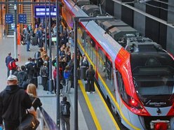 Łódź. ŁKA z wakacyjnym rozkładem jazdy. Nowe połączenia z Łodzi do Warszawy, Płocka, Radomia i więcej