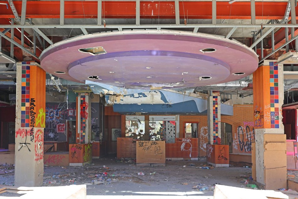 Łódź. Koniec z ruiną po Pizza Hut! Łodzianie zdecydują, co powstanie w pasażu Rubinsteina