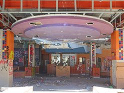 Łódź. Koniec z ruiną po Pizza Hut! Łodzianie zdecydują, co powstanie w pasażu Rubinsteina