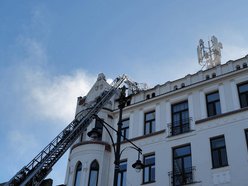 Pożar kamienicy u zbiegu Kilińskiego i Nawrot w Łodzi. Skrzyżowanie zablokowane