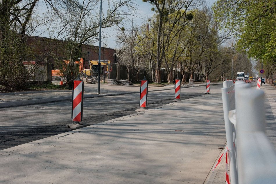 Łódź. Remont Tymienieckiego w Łodzi. Jest już nowa jezdnia i chodniki