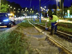 Piana wydobywająca się spod al. Włókniarzy