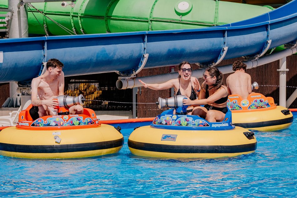 Łódź. Bitwa na wodnych skuterach w Aquaparku Fala! To jedyna taka atrakcja w Polsce!