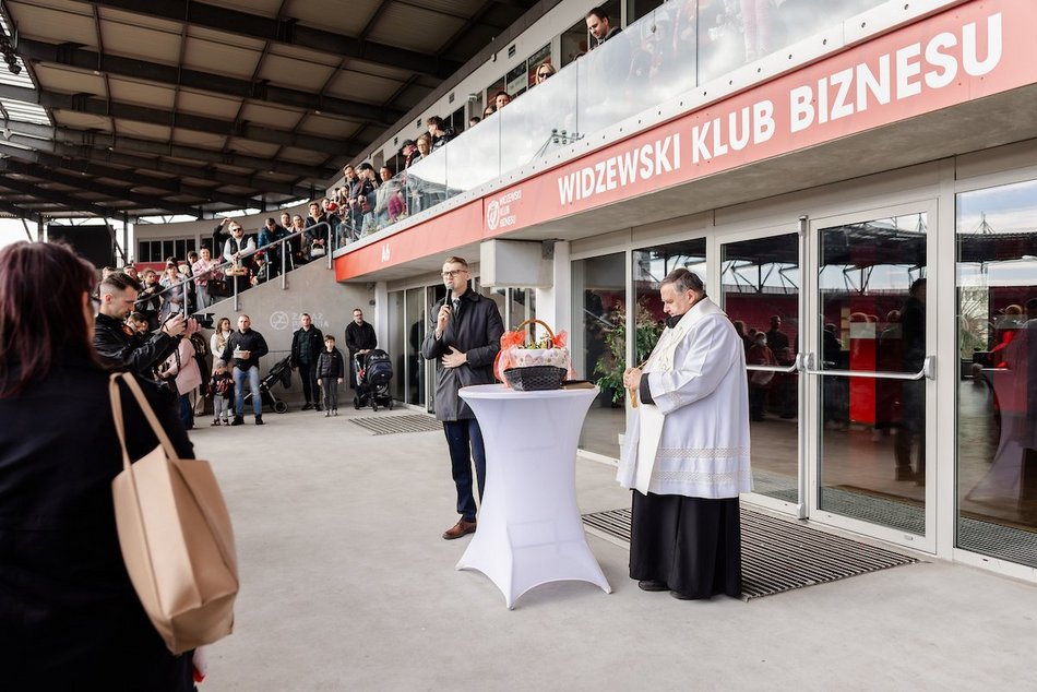Łódź. Święcenie pokarmów na stadionie Widzewa Łódź