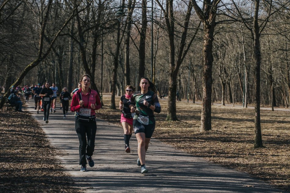 Łódź. Biegowy Dzień Kobiet 2026 w Parku na Zdrowiu w Łodzi. Odszukaj się na zdjęciach!