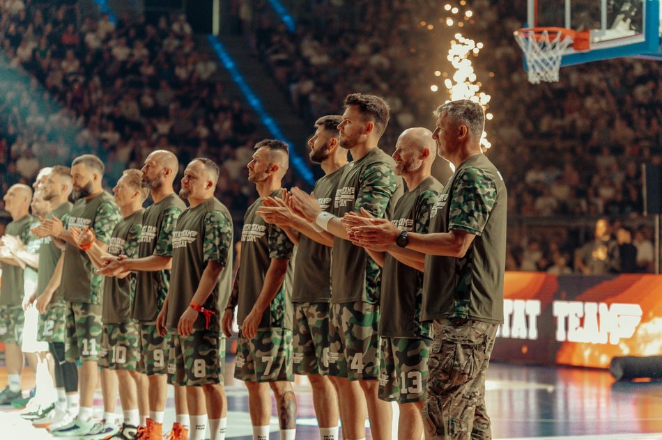 Mecz Gortat Team vs NATO w Łodzi. Czołgi, płomienie i masa sportowych emocji!