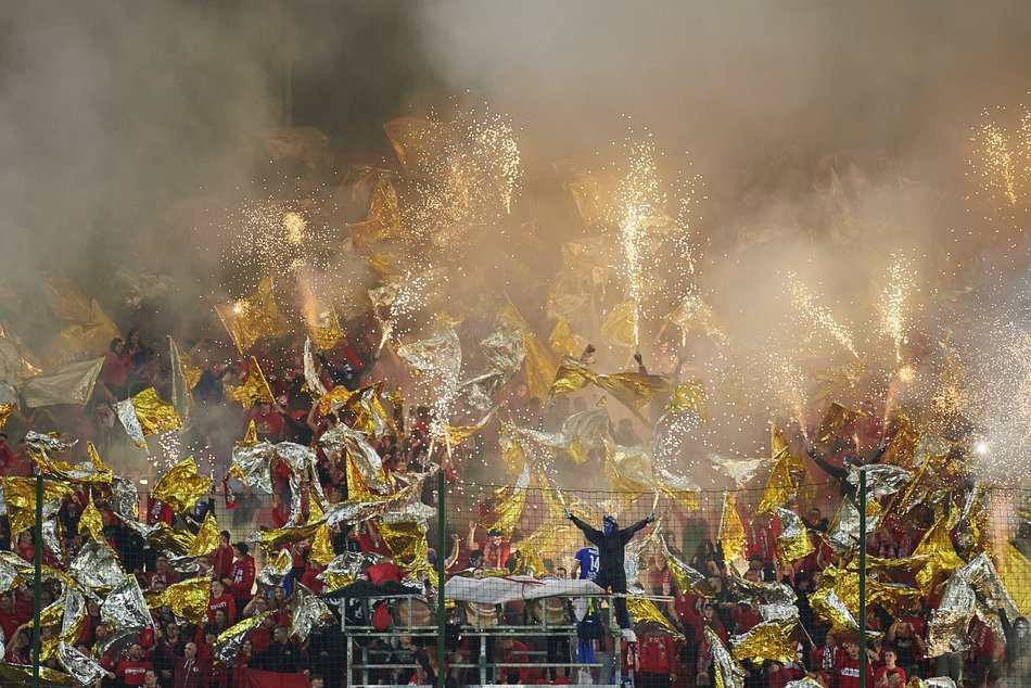 Kibice Widzewa Łódź na trybunach podczas meczu z Górnikiem Zabrze