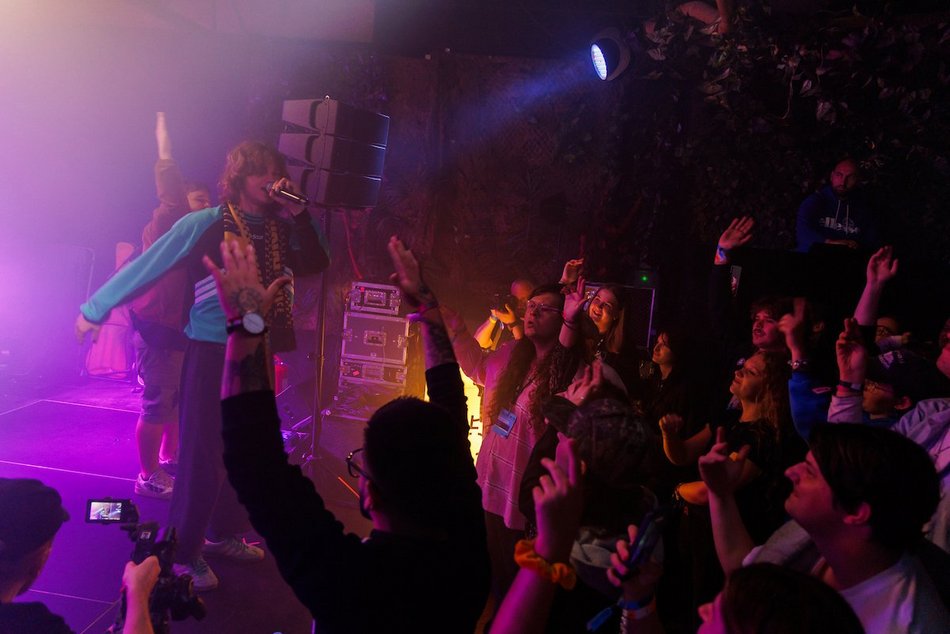 Łódź. Kosma Król na Great September 2025 w Łodzi. Luz, błyskotliwość i lekkość