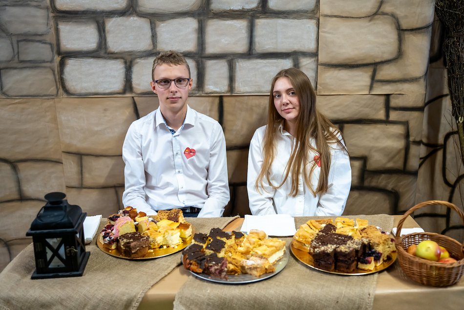 Łódź. 100-lecie Zespołu Szkół Ponadpodstawowych nr 5 w Łodzi. To była prawdziwa podróż w czasie!