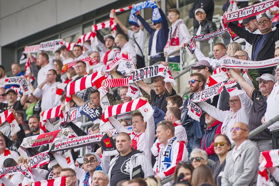 Kibice ŁKS Łódź na meczu z Radomiakiem Radom